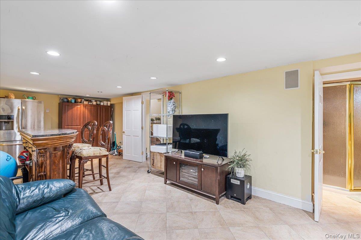 264-47 Grand Central Parkway – For Sale photo 19