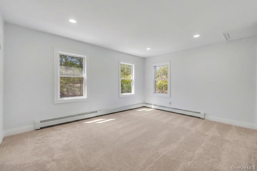 485 Long Island Avenue – For Sale photo 29