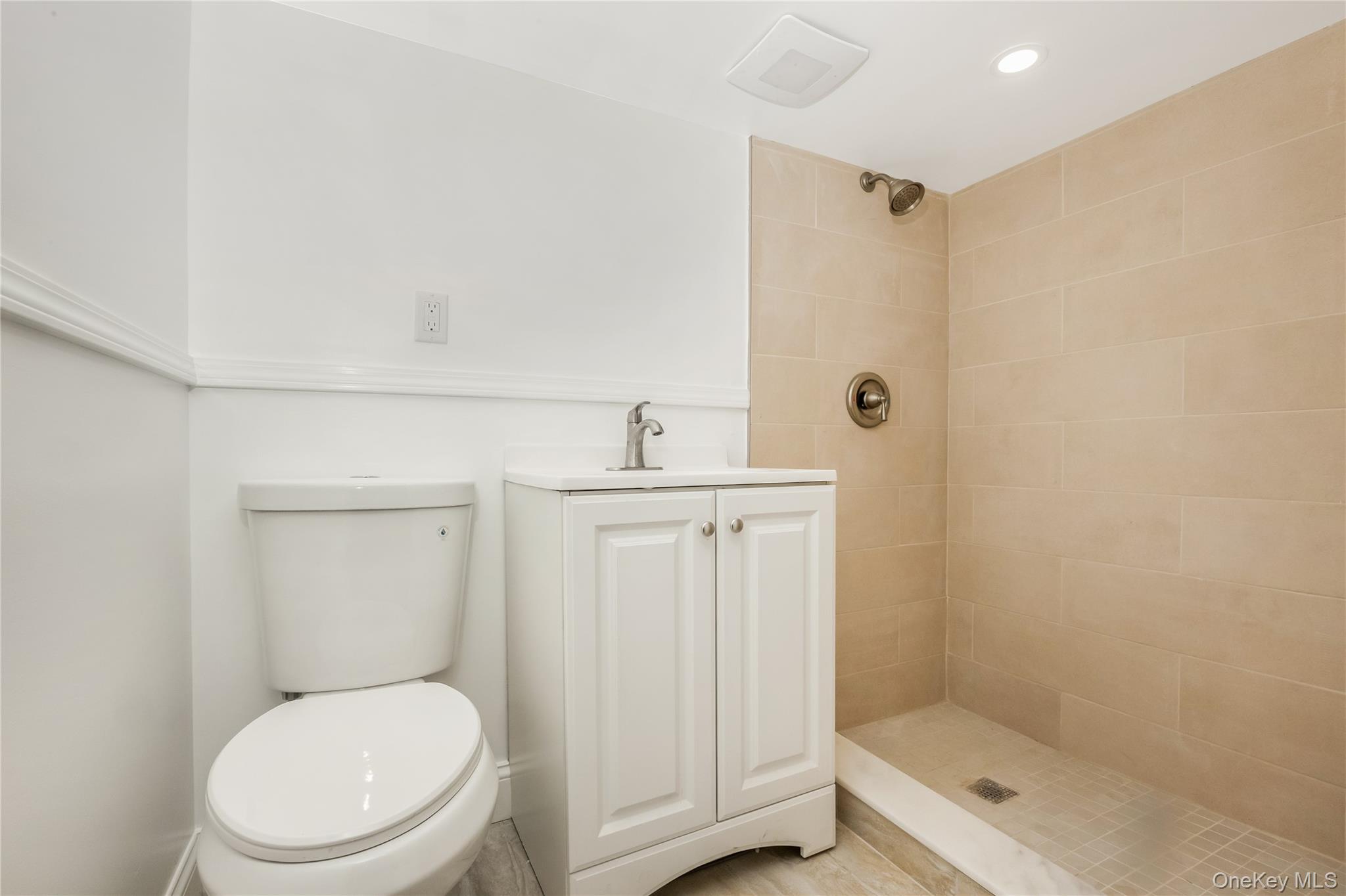 14514 Sutter Avenue – For Sale photo 11