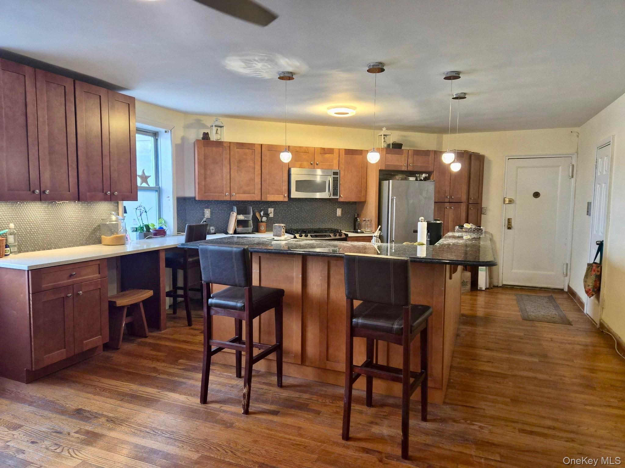 40 DAVENPORT, Unit 2K photo 3