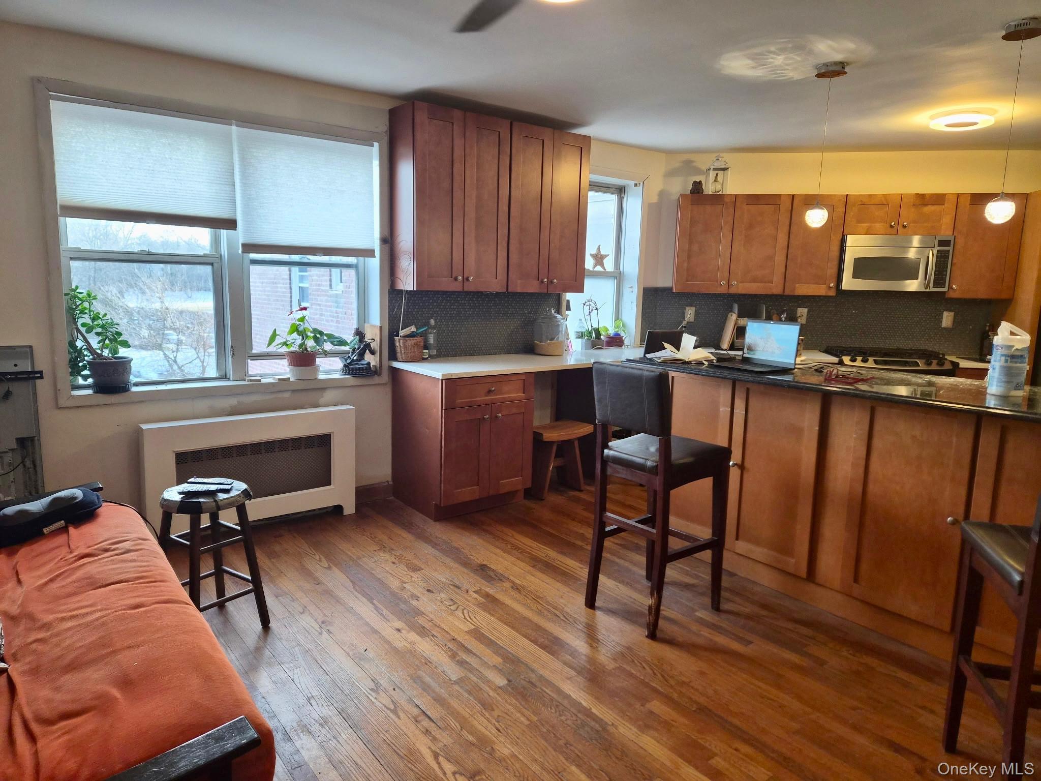 40 DAVENPORT, Unit 2K photo 4