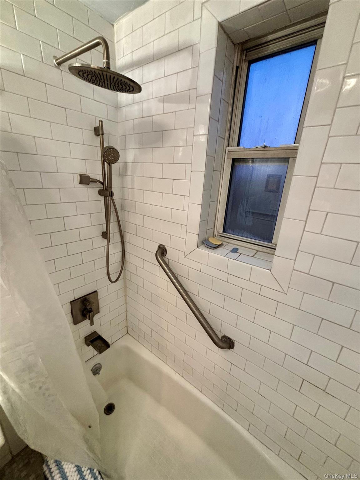 40 DAVENPORT, Unit 2K photo 12