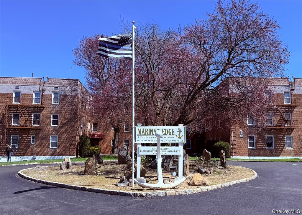 40 DAVENPORT, Unit 2K