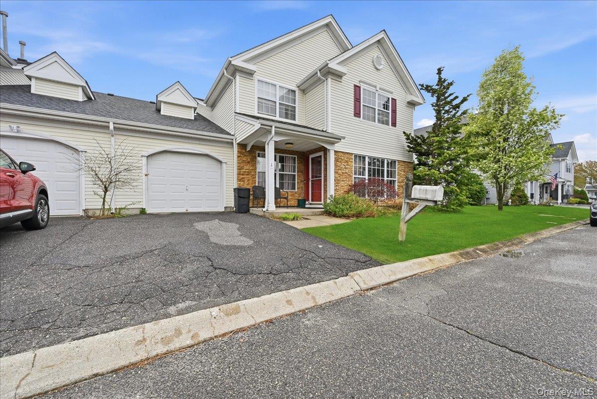 10 Casey Lane – For Sale photo 2