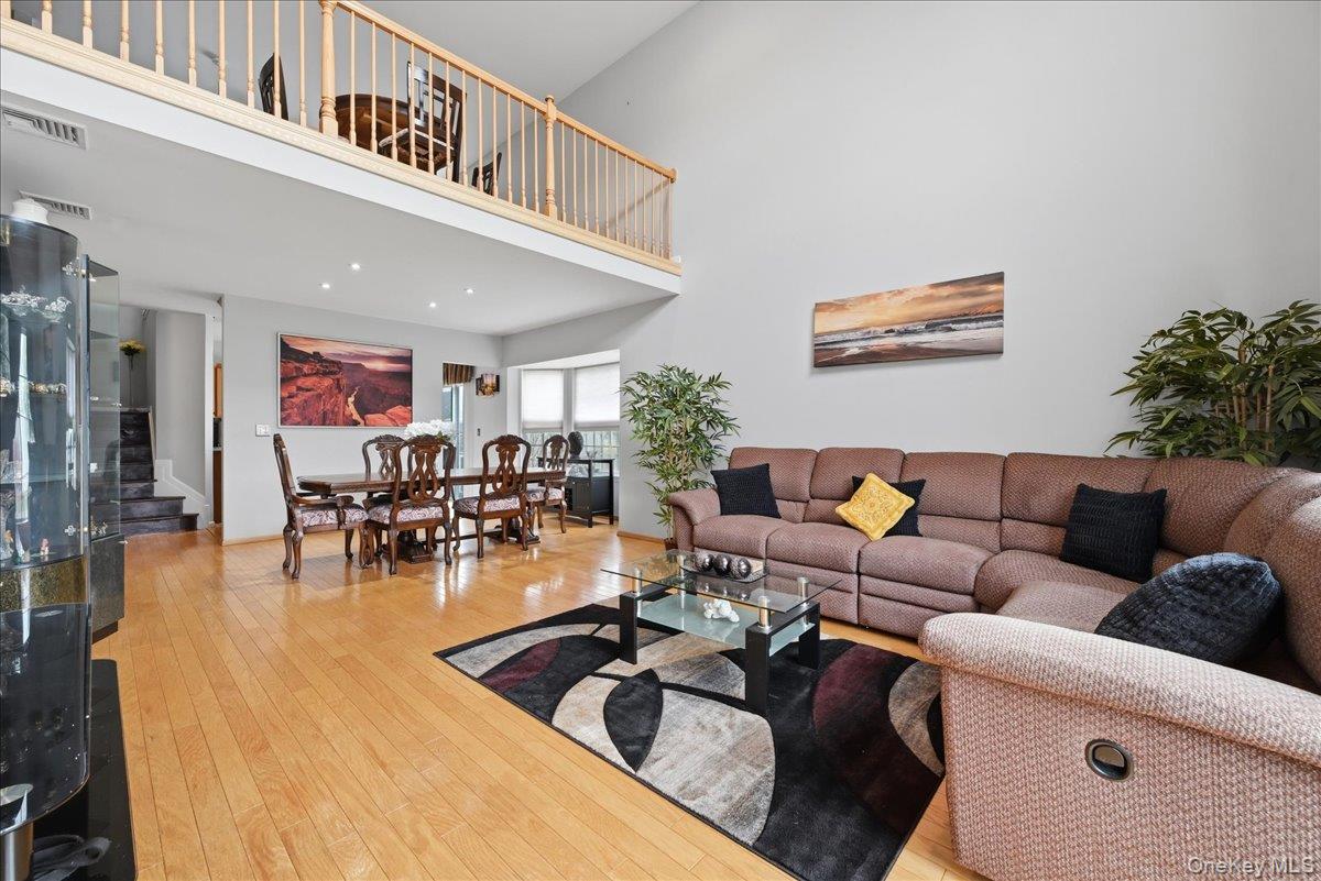 10 Casey Lane – For Sale photo 3