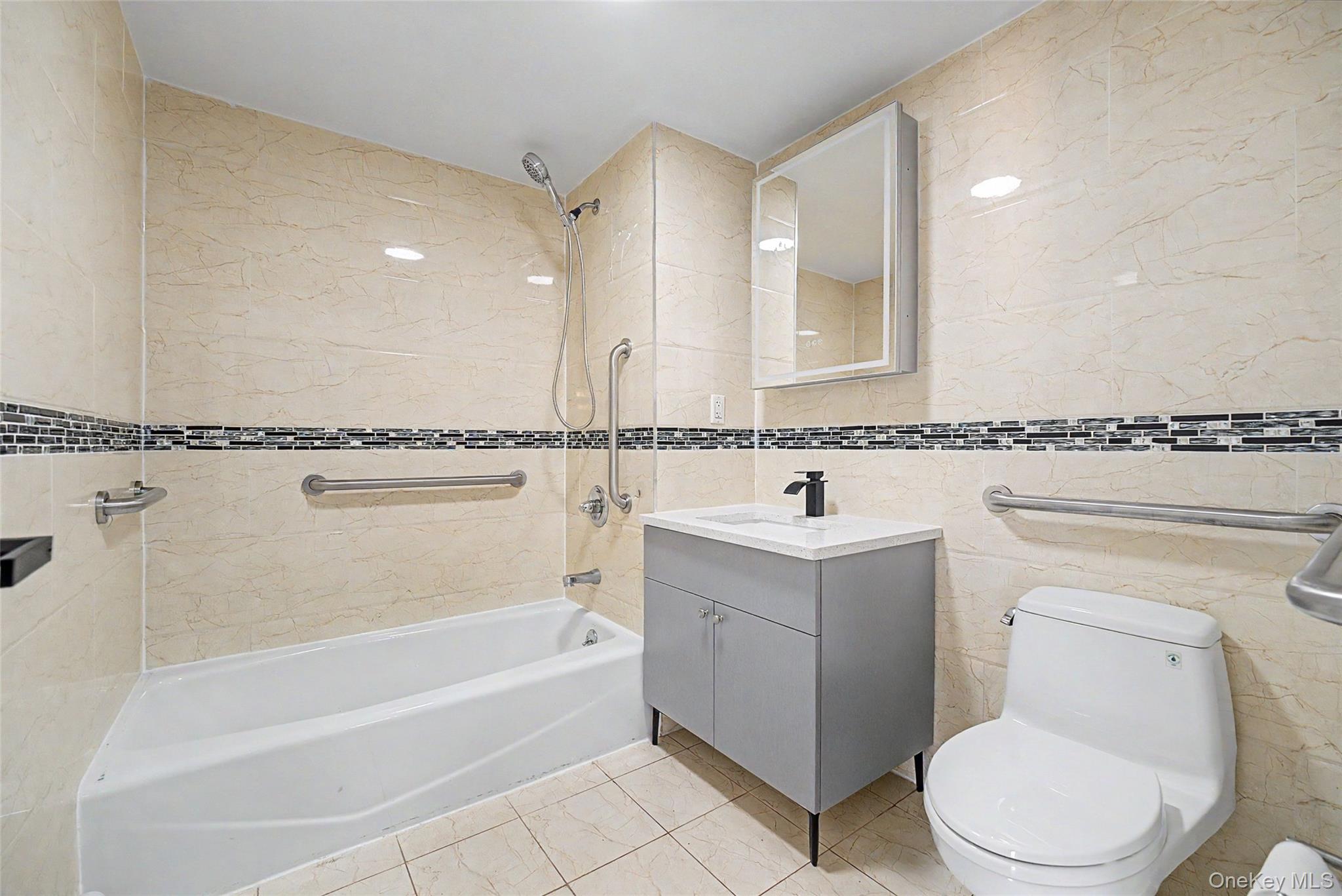 13621 Latimer Place, Unit 3E photo 6