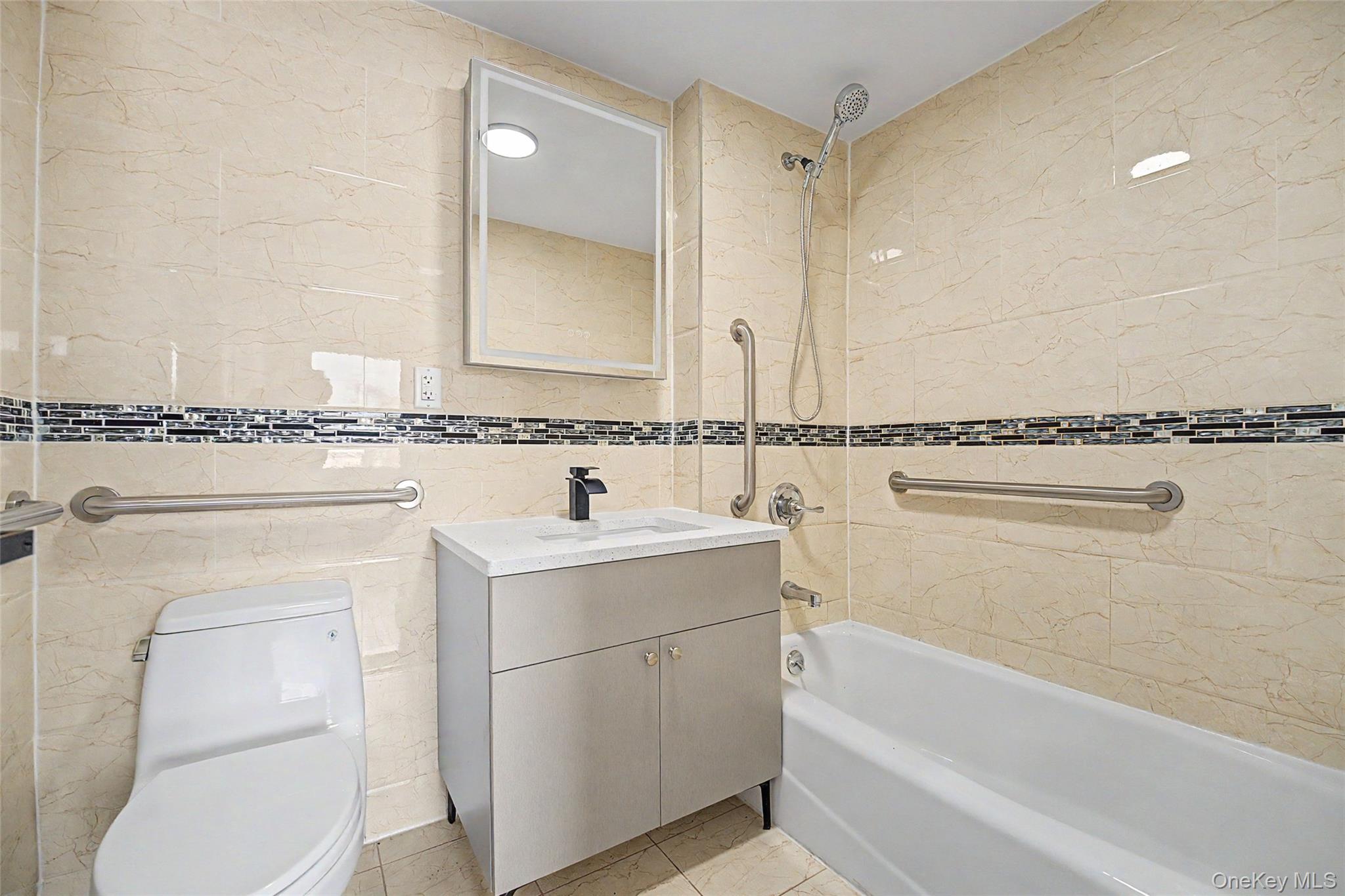 13621 Latimer Place, Unit 3E photo 5