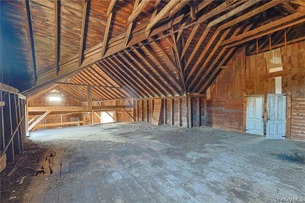 242 Old Mountain Road – For Sale photo 16