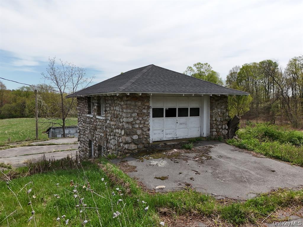 242 Old Mountain Road – For Sale photo 31
