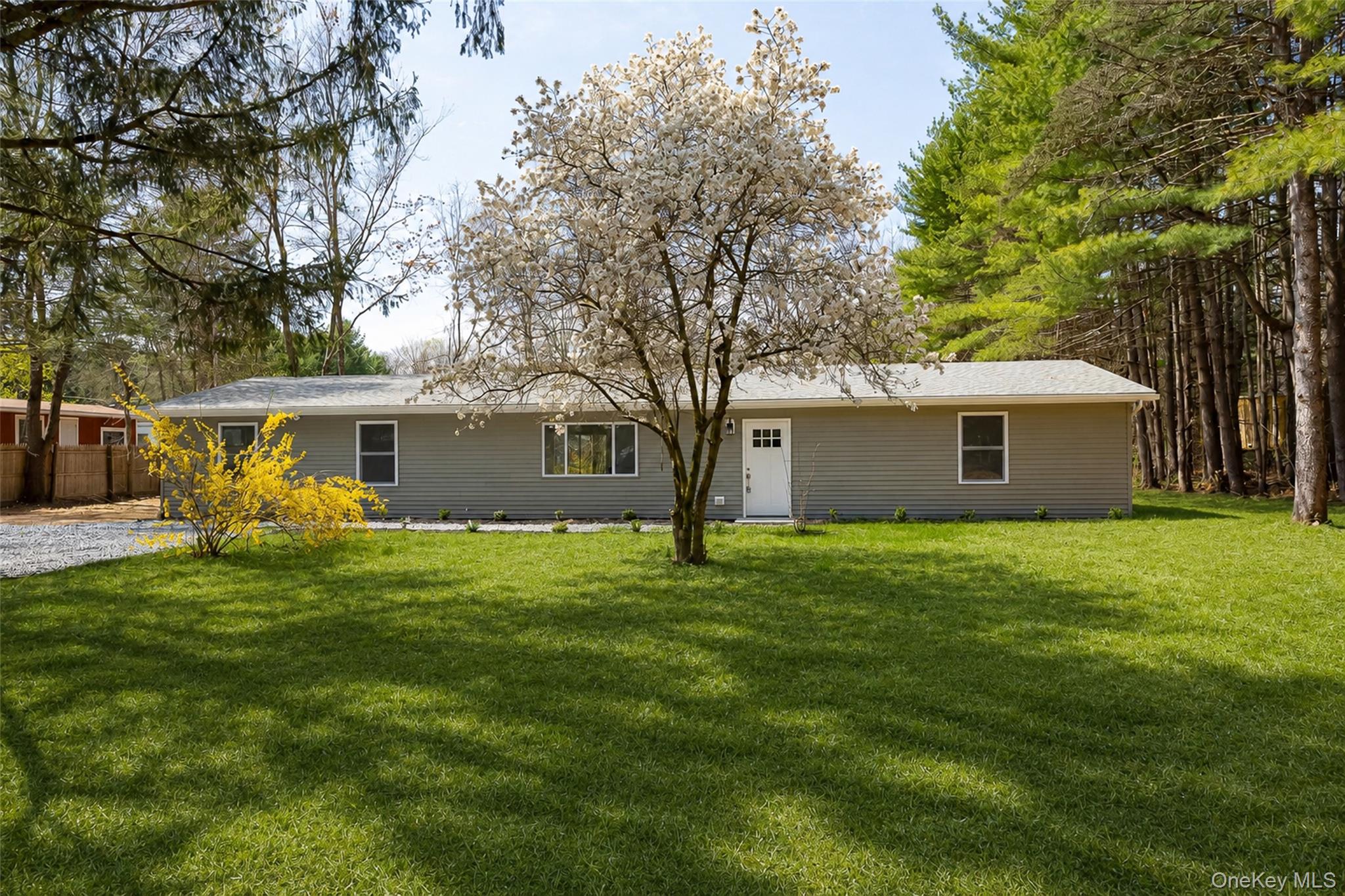 7 Eckelman Drive – For Sale photo 2
