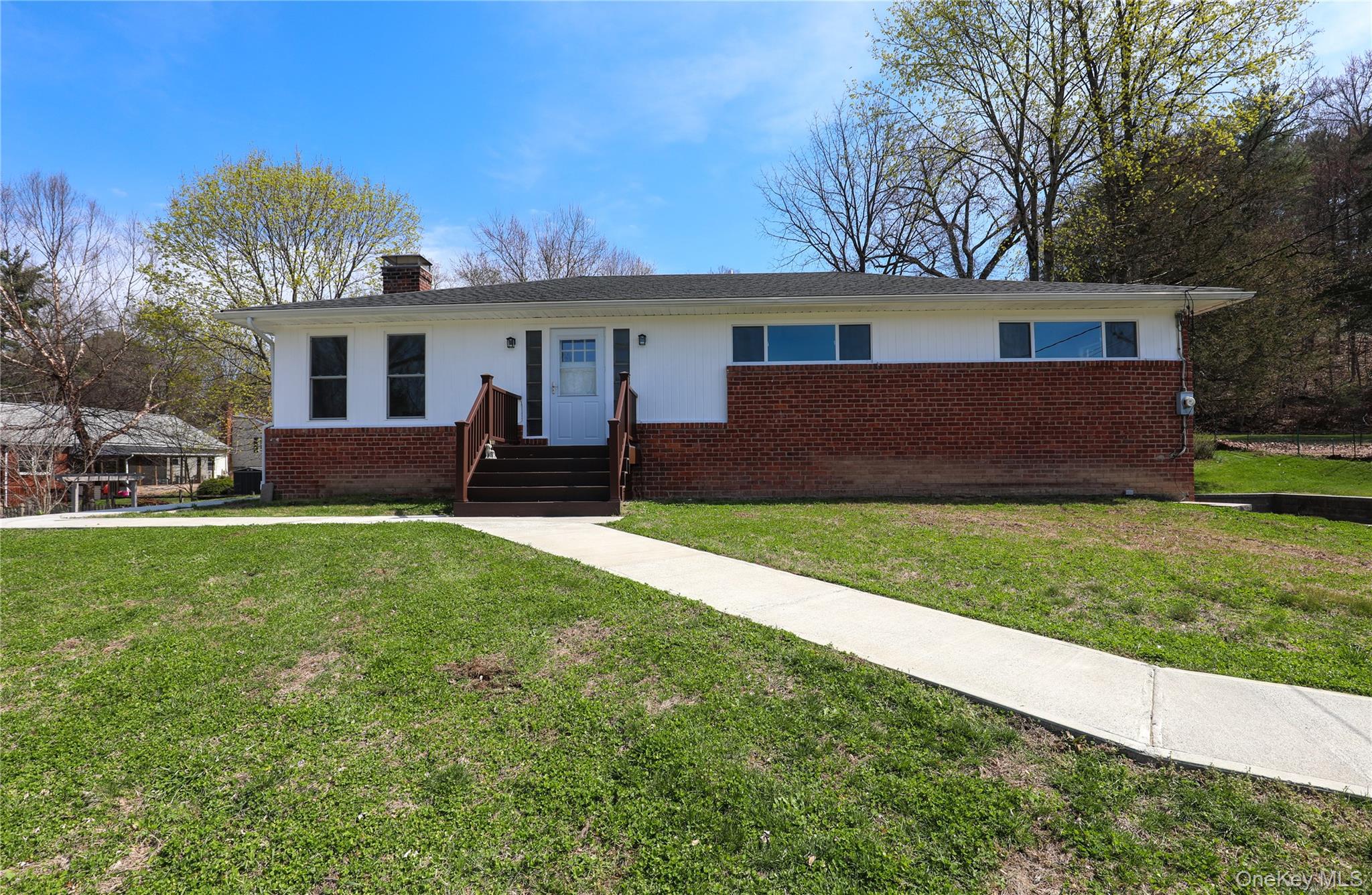 111 Zandhoek Road – For Rent