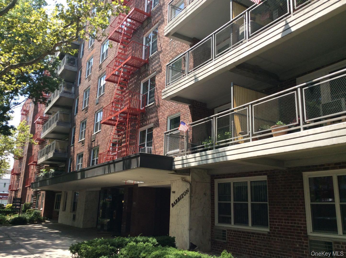 142-05 Roosevelt Avenue, Unit 521