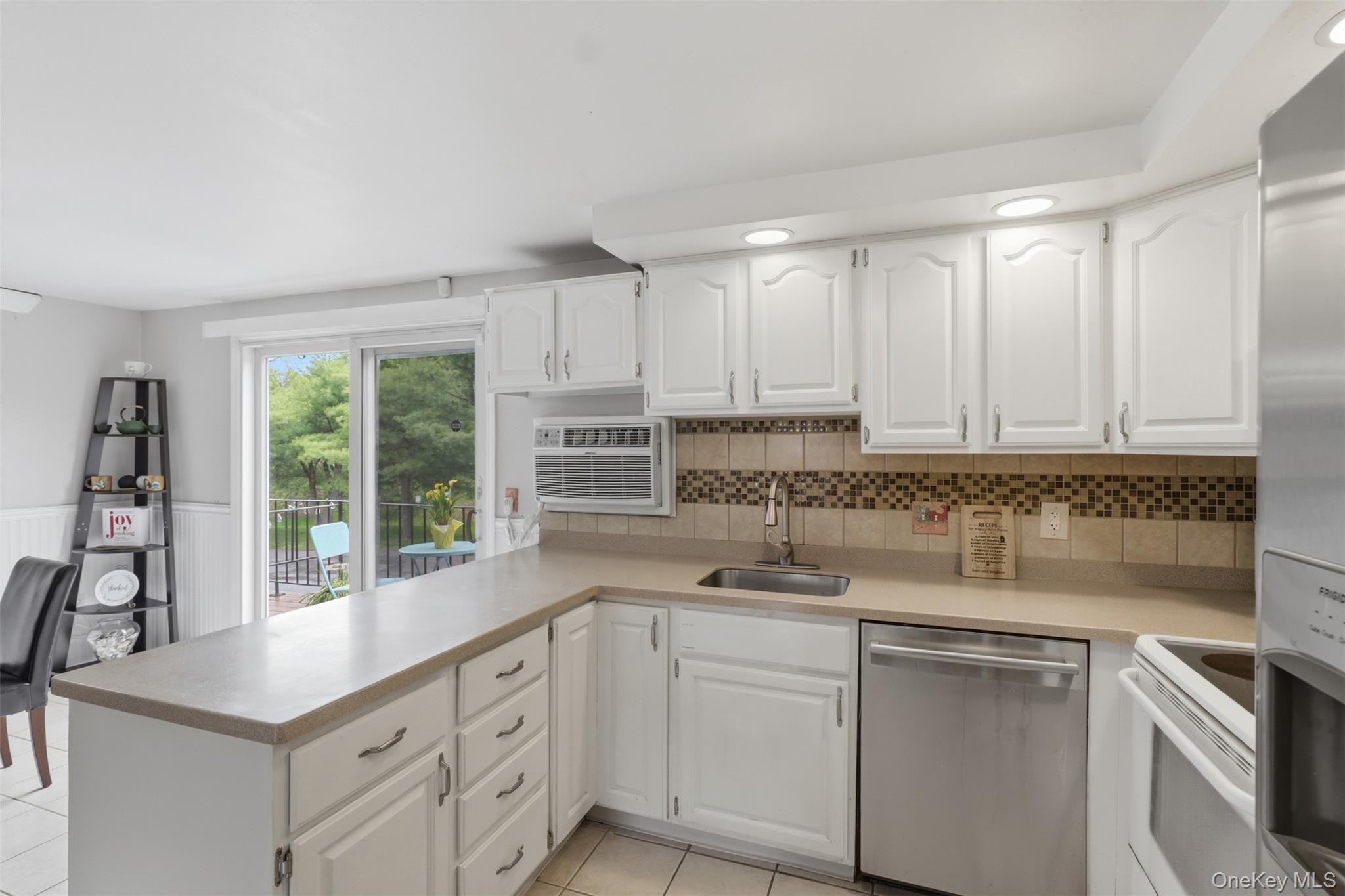 303 Parr Meadow Drive, Unit 3C photo 10