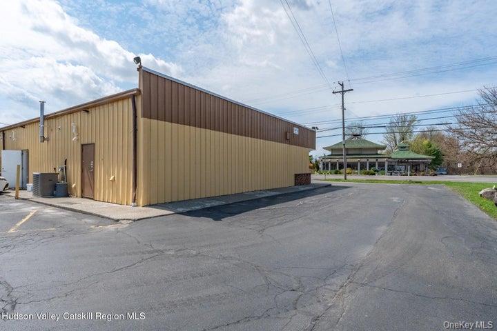 890-896 Ulster Avenue, Unit 1 photo 19