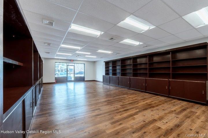 890-896 Ulster Avenue, Unit 1 photo 17
