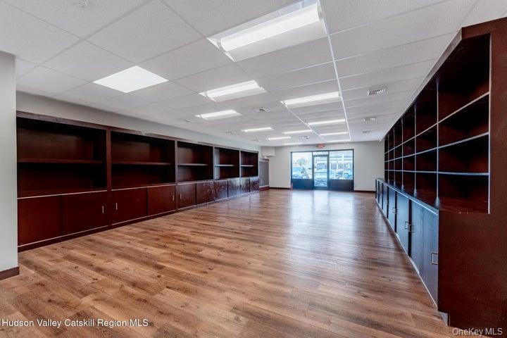 890-896 Ulster Avenue, Unit 1 photo 10