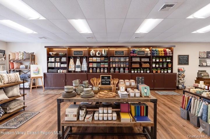 890-896 Ulster Avenue, Unit 1 photo 7