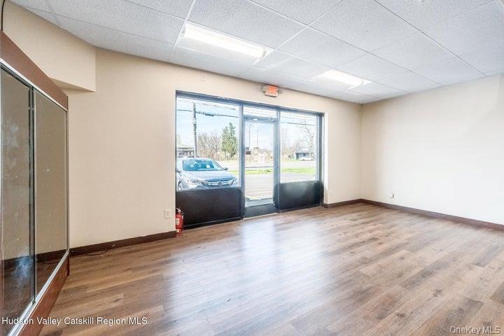 890-896 Ulster Avenue, Unit 1 photo 11