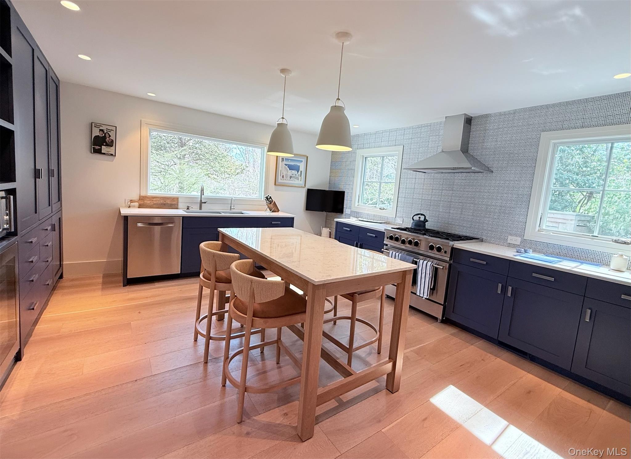 323 Division Street – For Rent photo 9