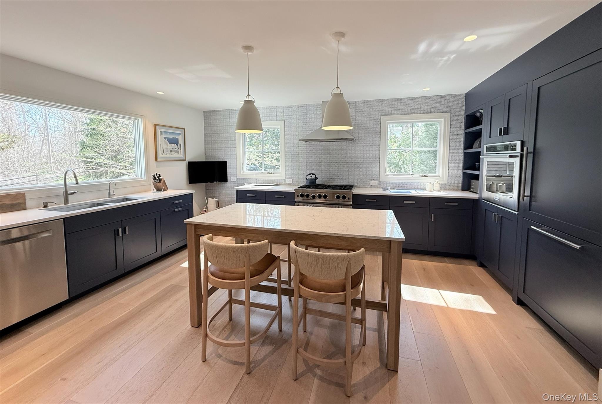 323 Division Street – For Rent photo 8