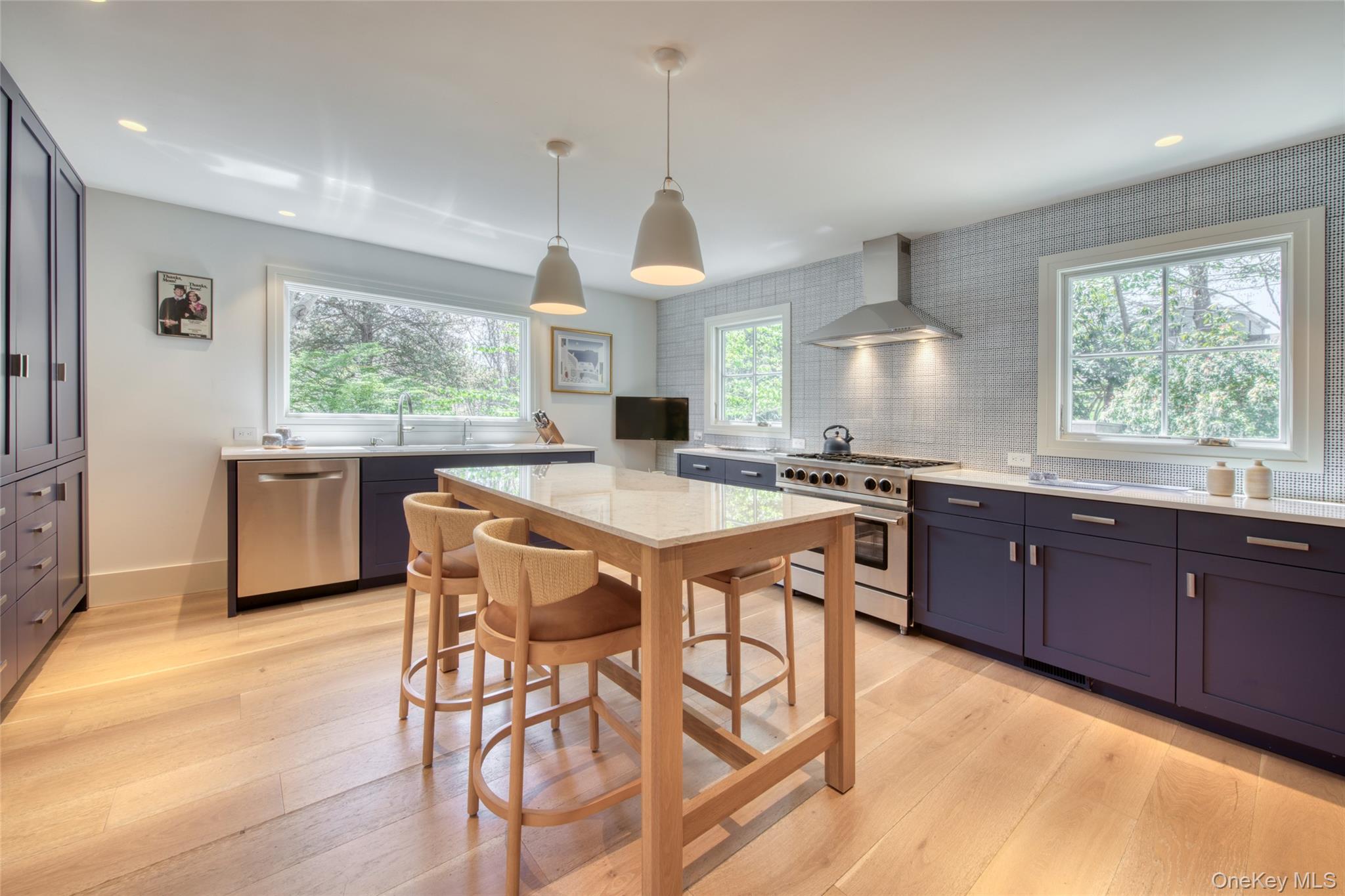 323 Division Street – For Rent photo 7