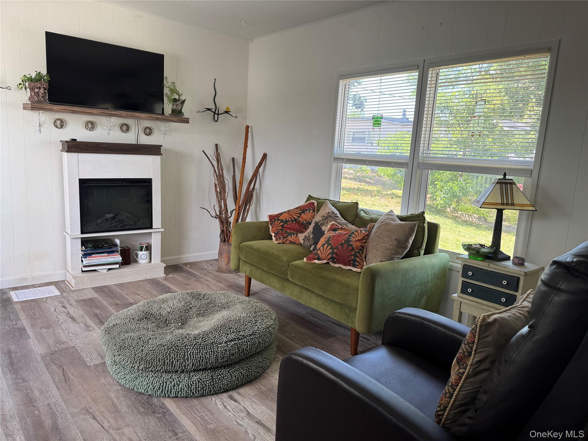 1964 River Road #105, Unit 40