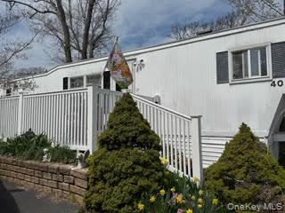 1964 River Road #105, Unit 40 photo 2