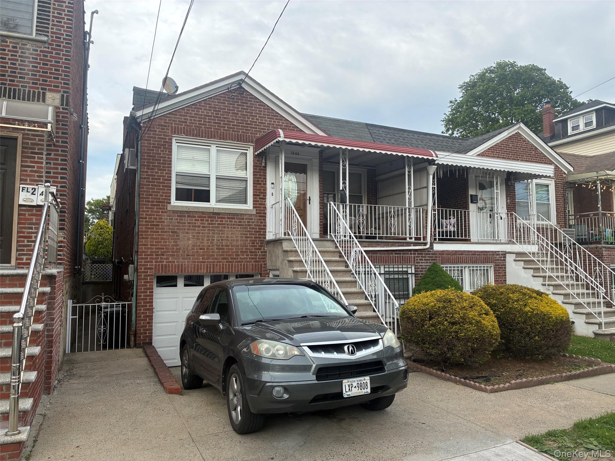 1844 Tomlinson Avenue – For Sale