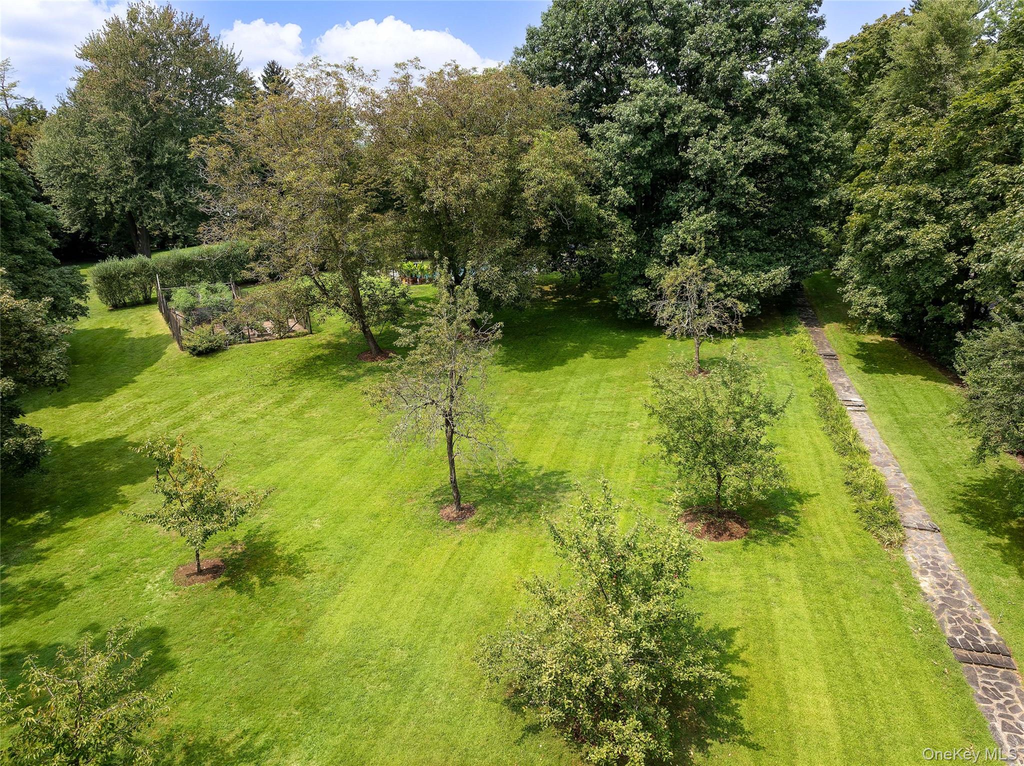 36 Revolutionary Road – For Sale photo 35