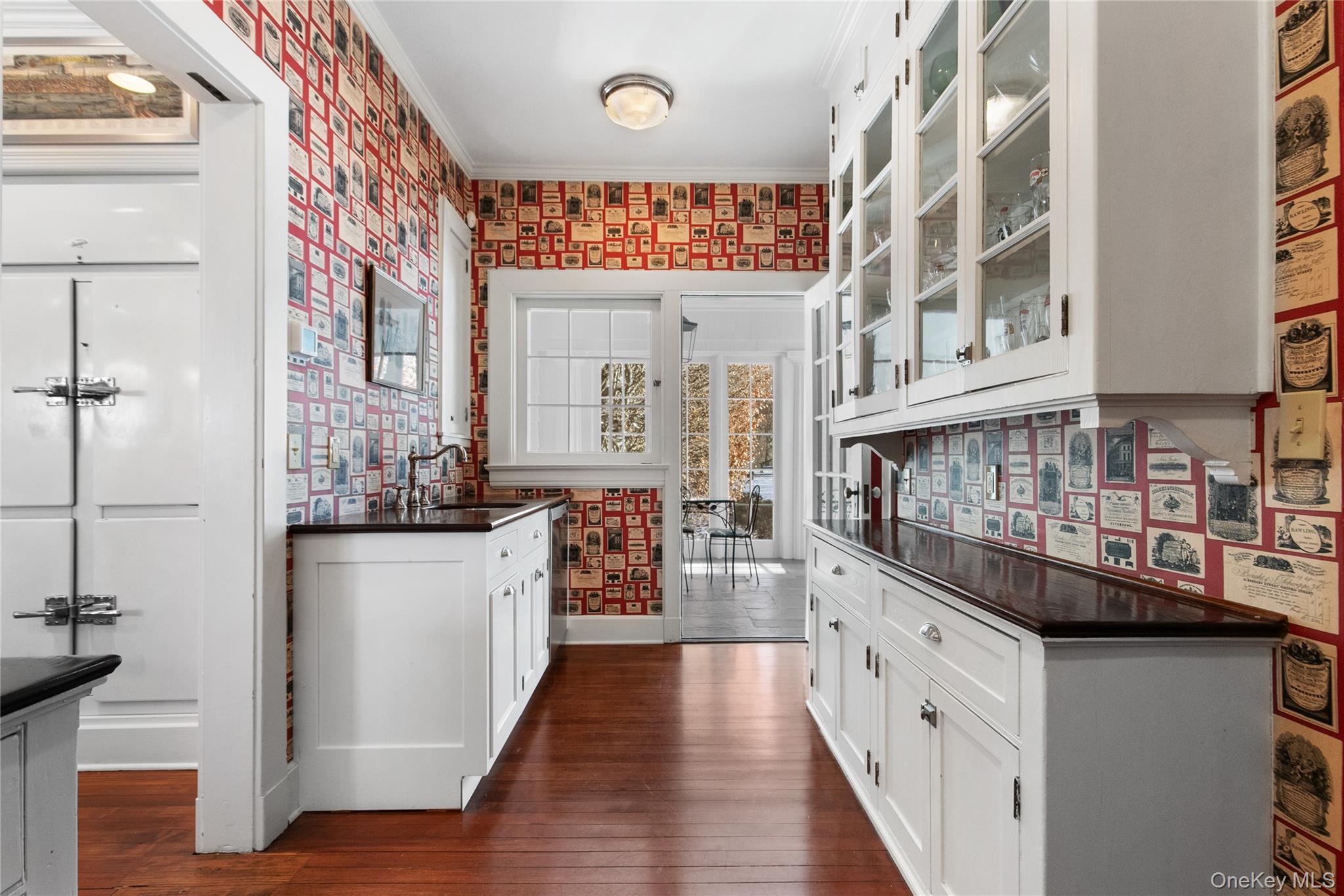 36 Revolutionary Road – For Sale photo 9