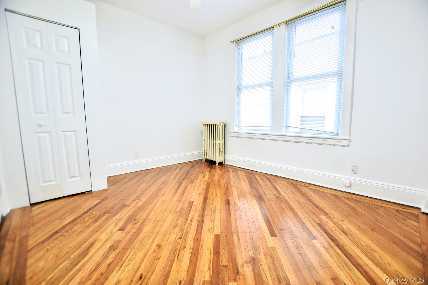 18-44 21st Drive – For Sale photo 36