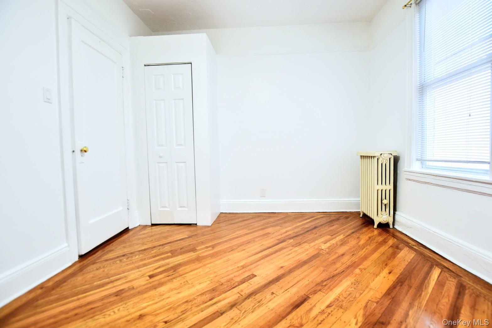 18-44 21st Drive – For Sale photo 37