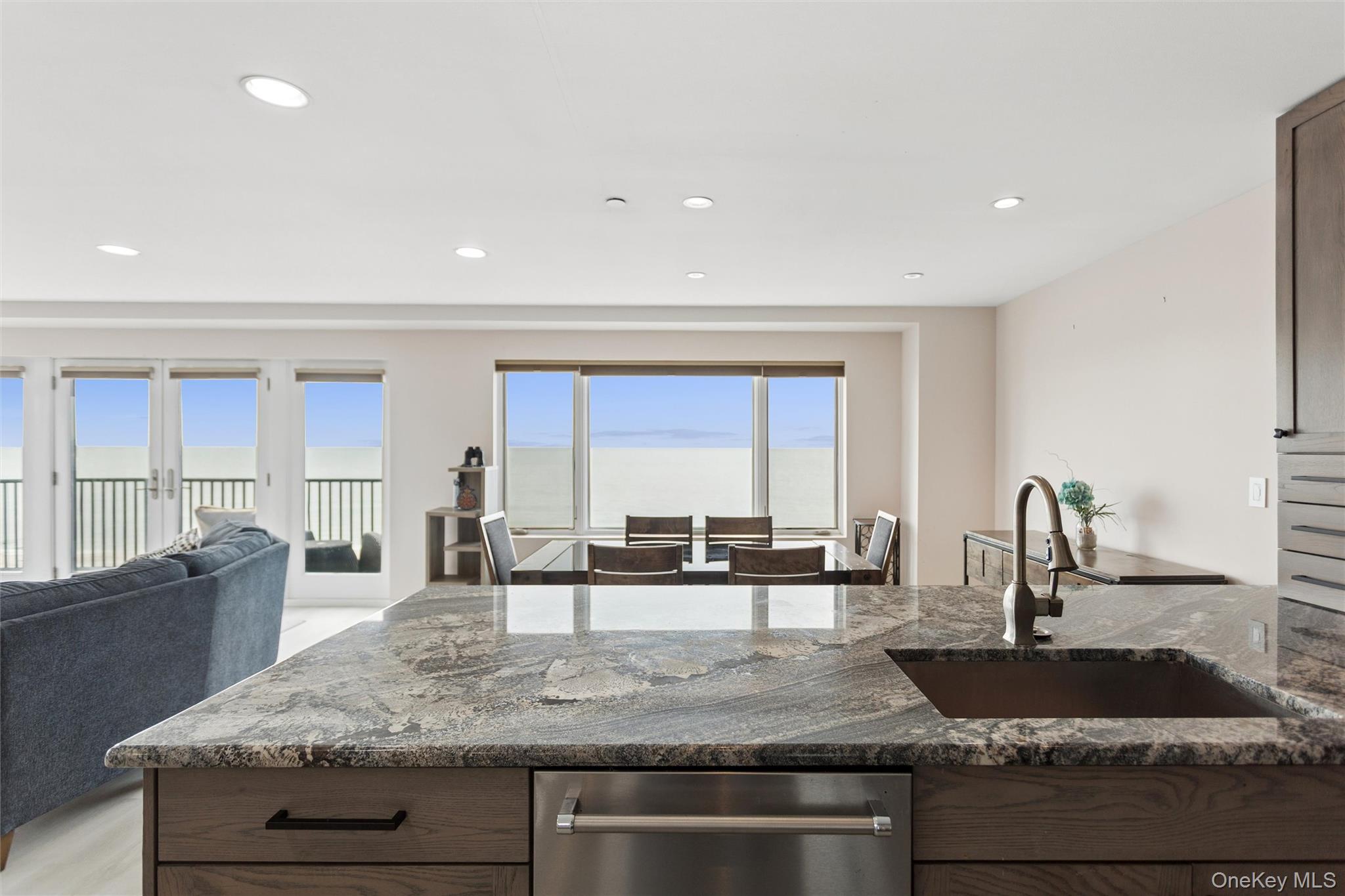 260 W Broadway, Unit 7A photo 10