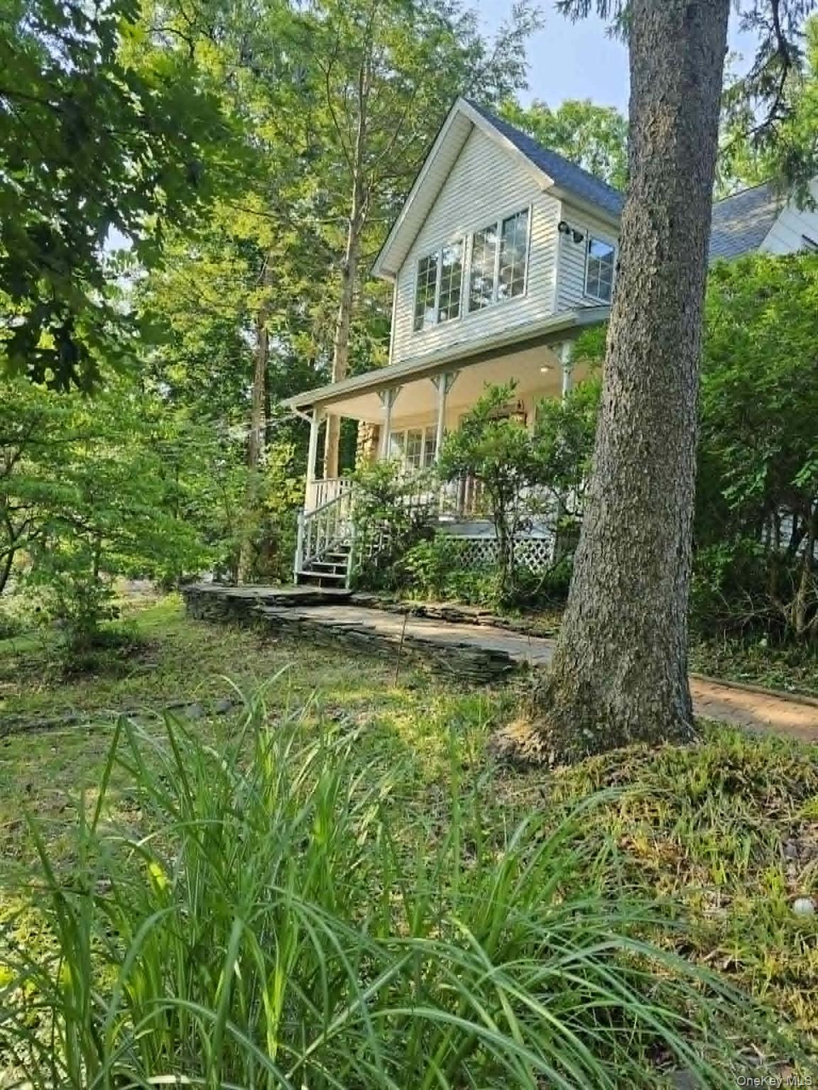 69 Edgewood Drive – For Sale photo 3