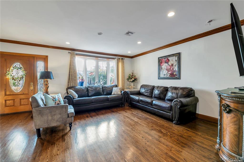 50-43 192nd Street – For Sale photo 8