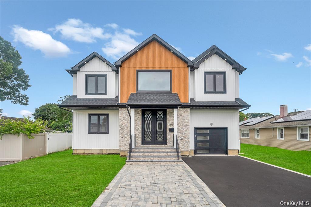 2571 Alder Avenue – For Sale