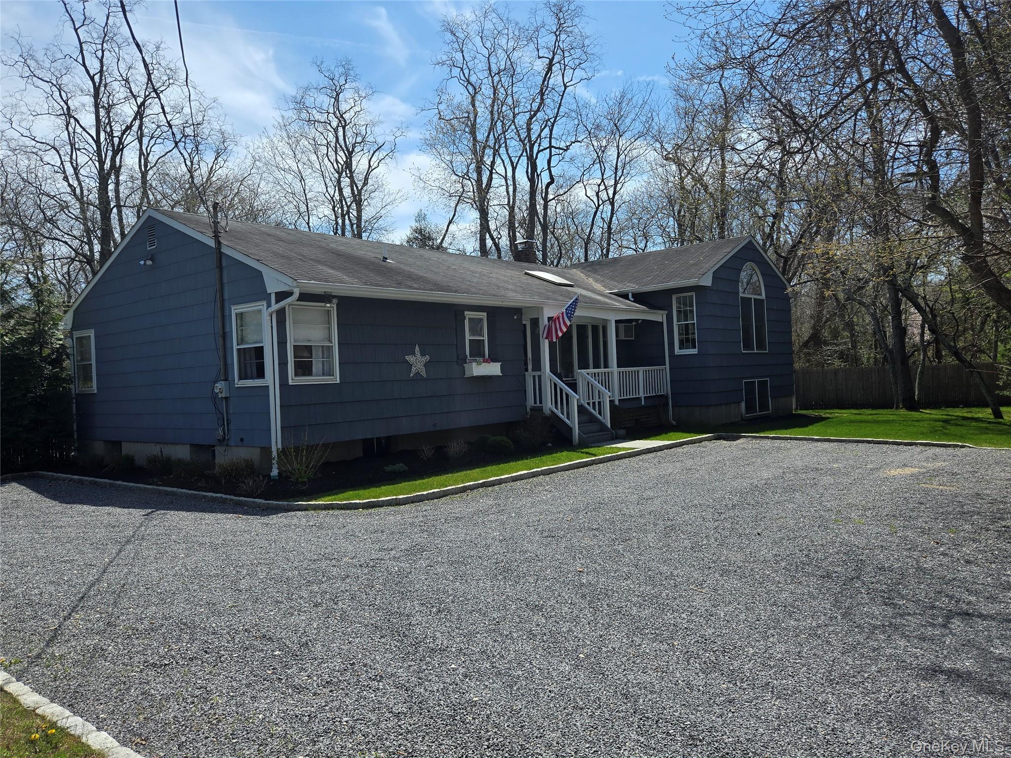 870 Noyack Road – For Rent