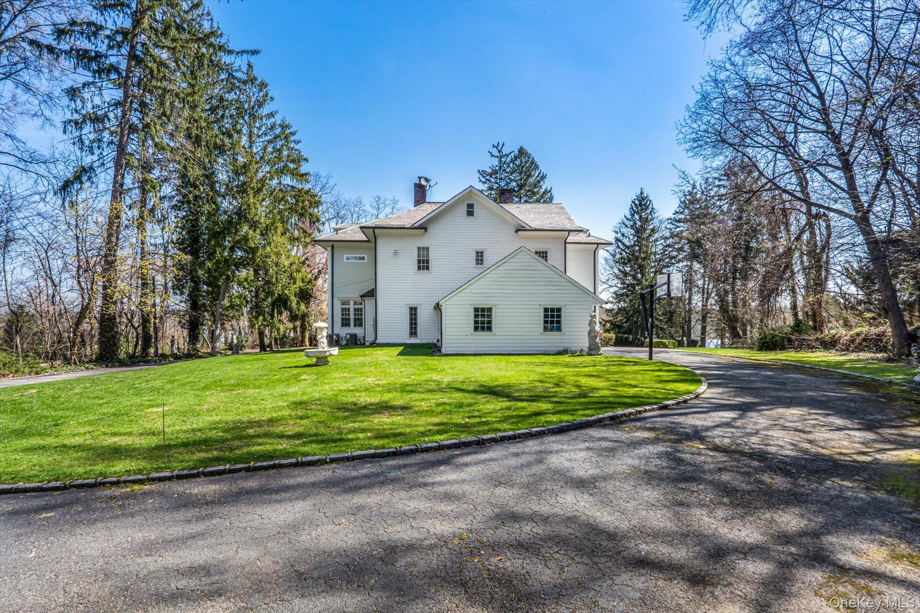 365 E Shore Road – For Sale photo 37