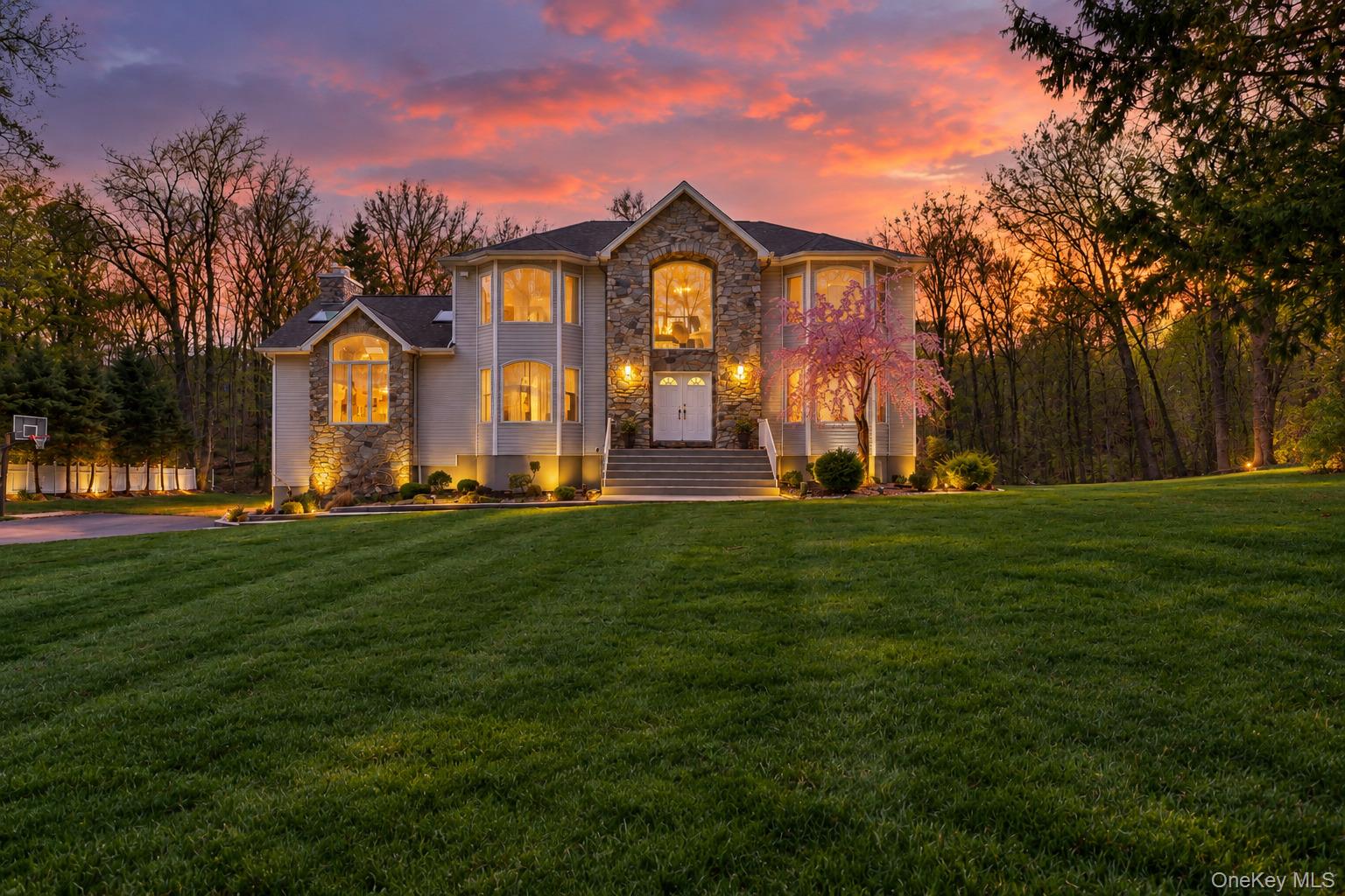 774 Haverstraw Road – For Sale