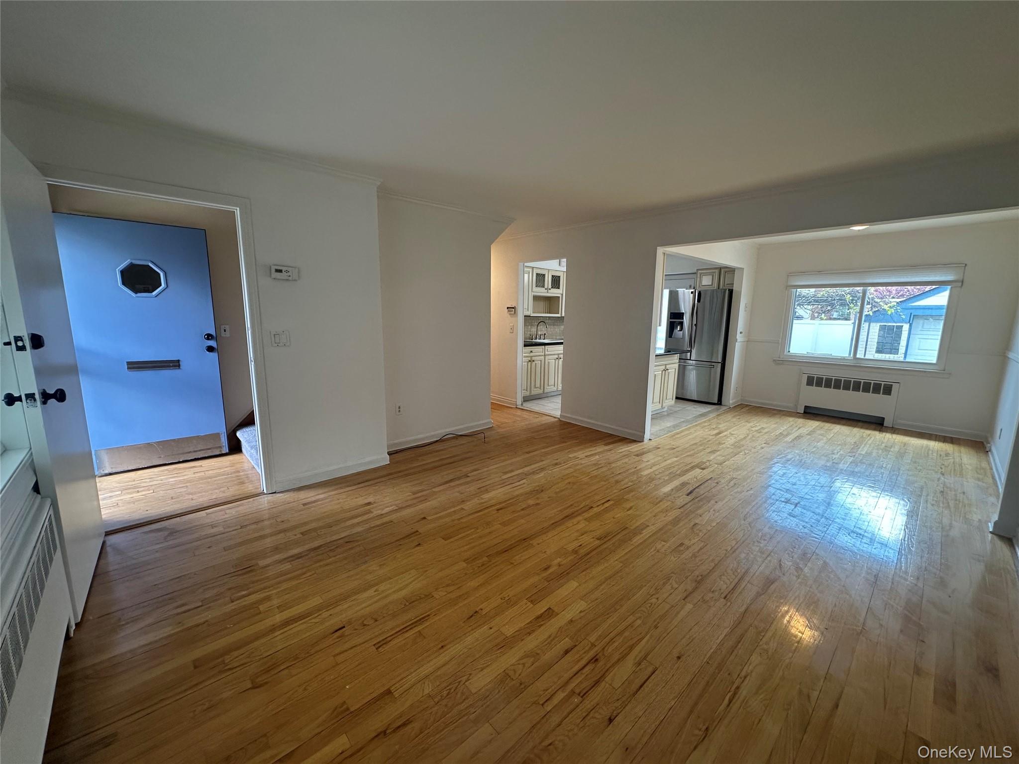 151-26 20 Avenue – For Sale photo 4