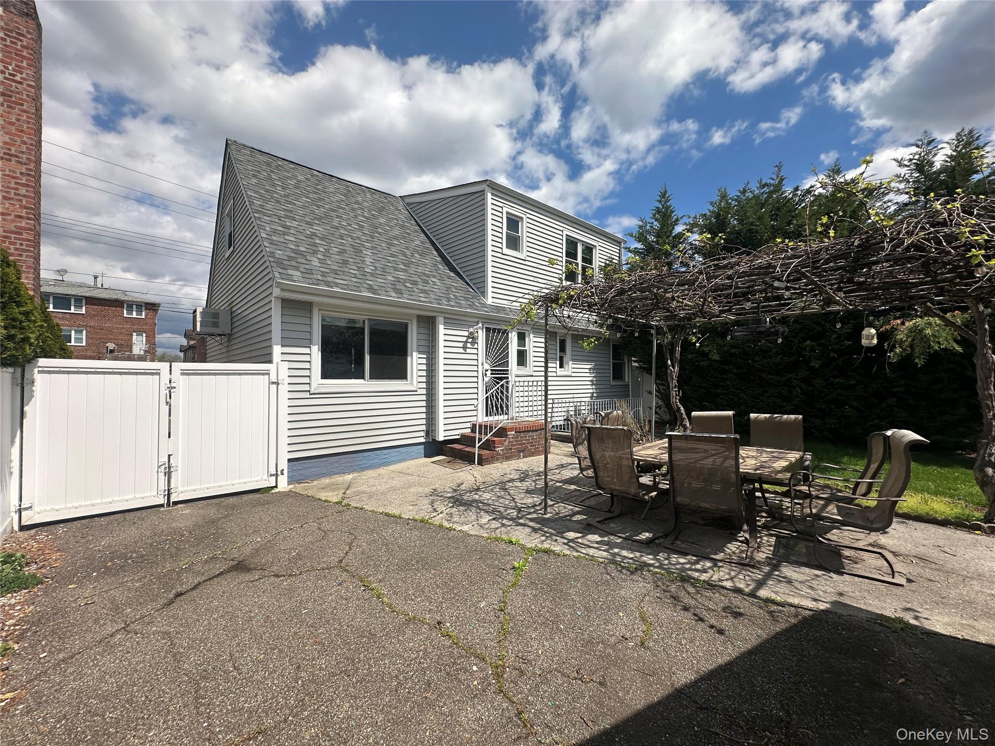 151-26 20 Avenue – For Sale photo 27