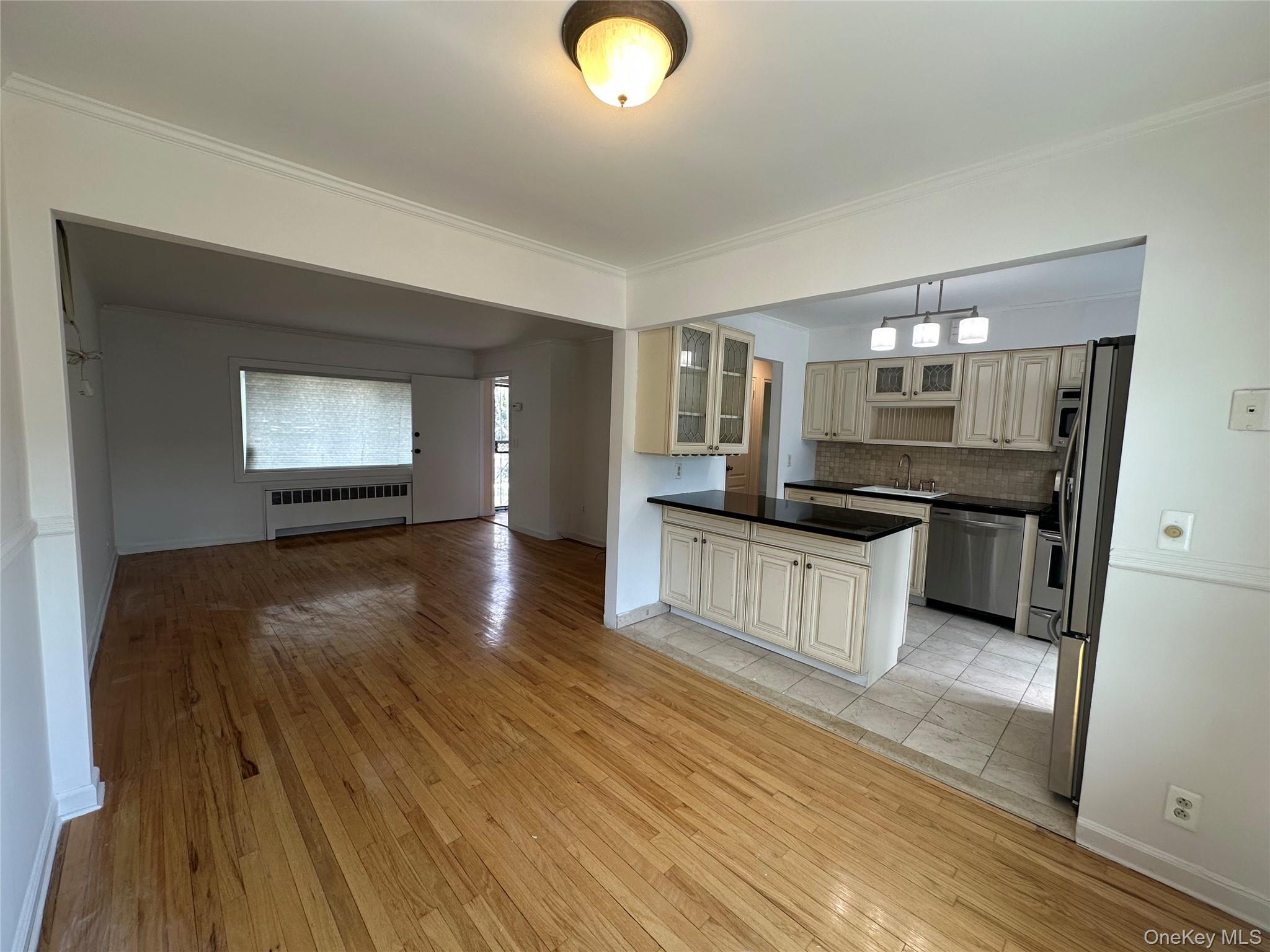 151-26 20 Avenue – For Sale photo 6