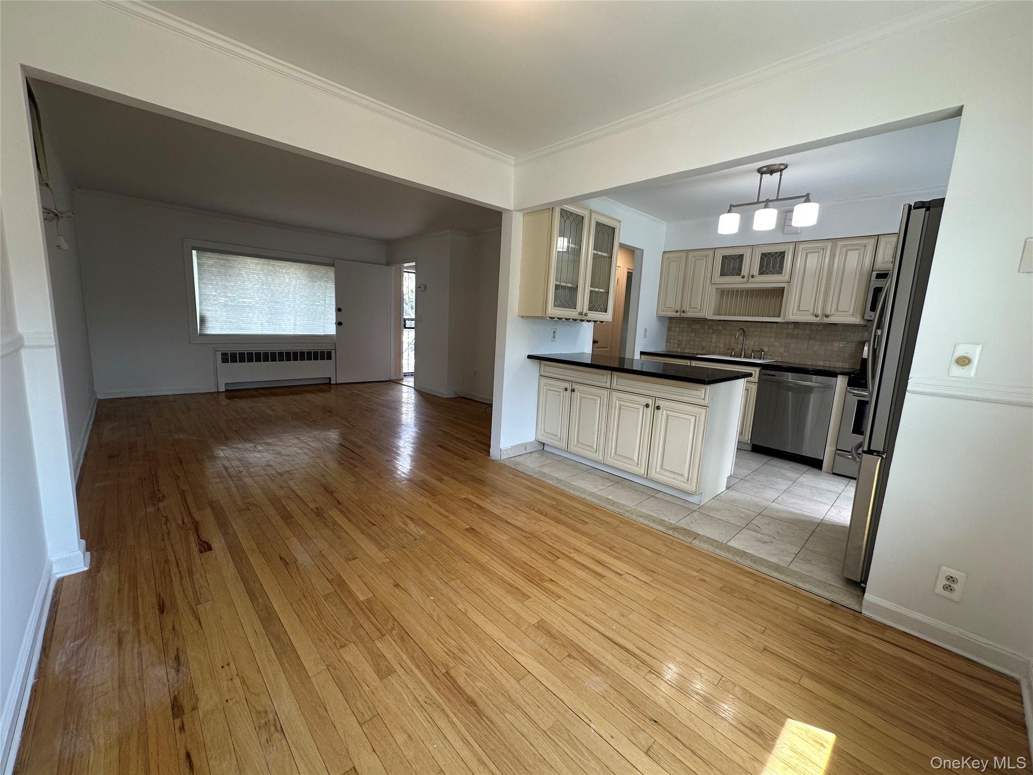 151-26 20 Avenue – For Sale photo 5