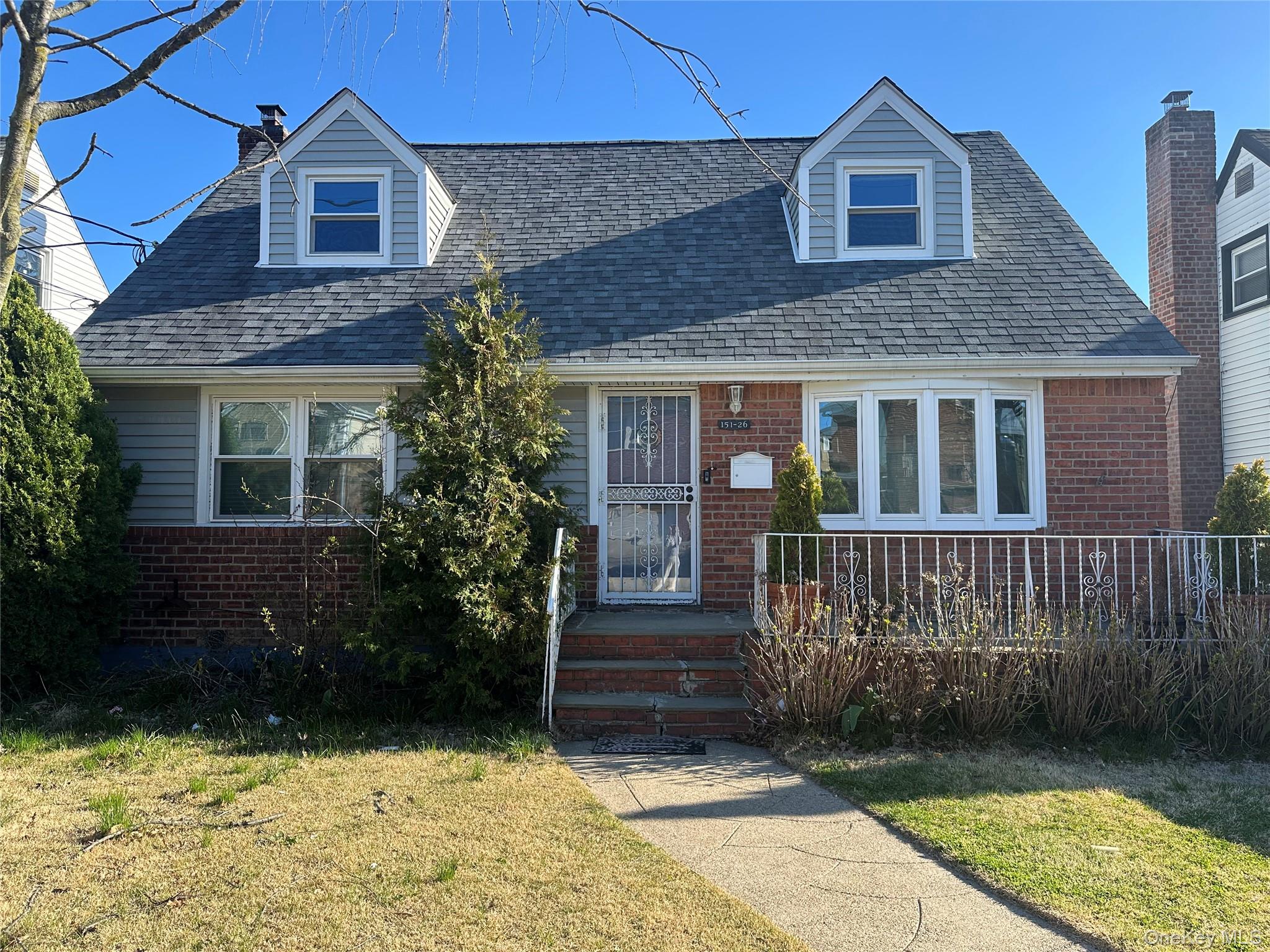 151-26 20 Avenue – For Sale