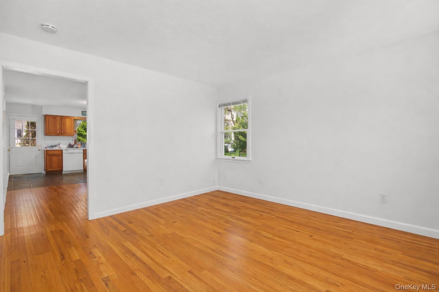 21 W Division Street – For Sale photo 4