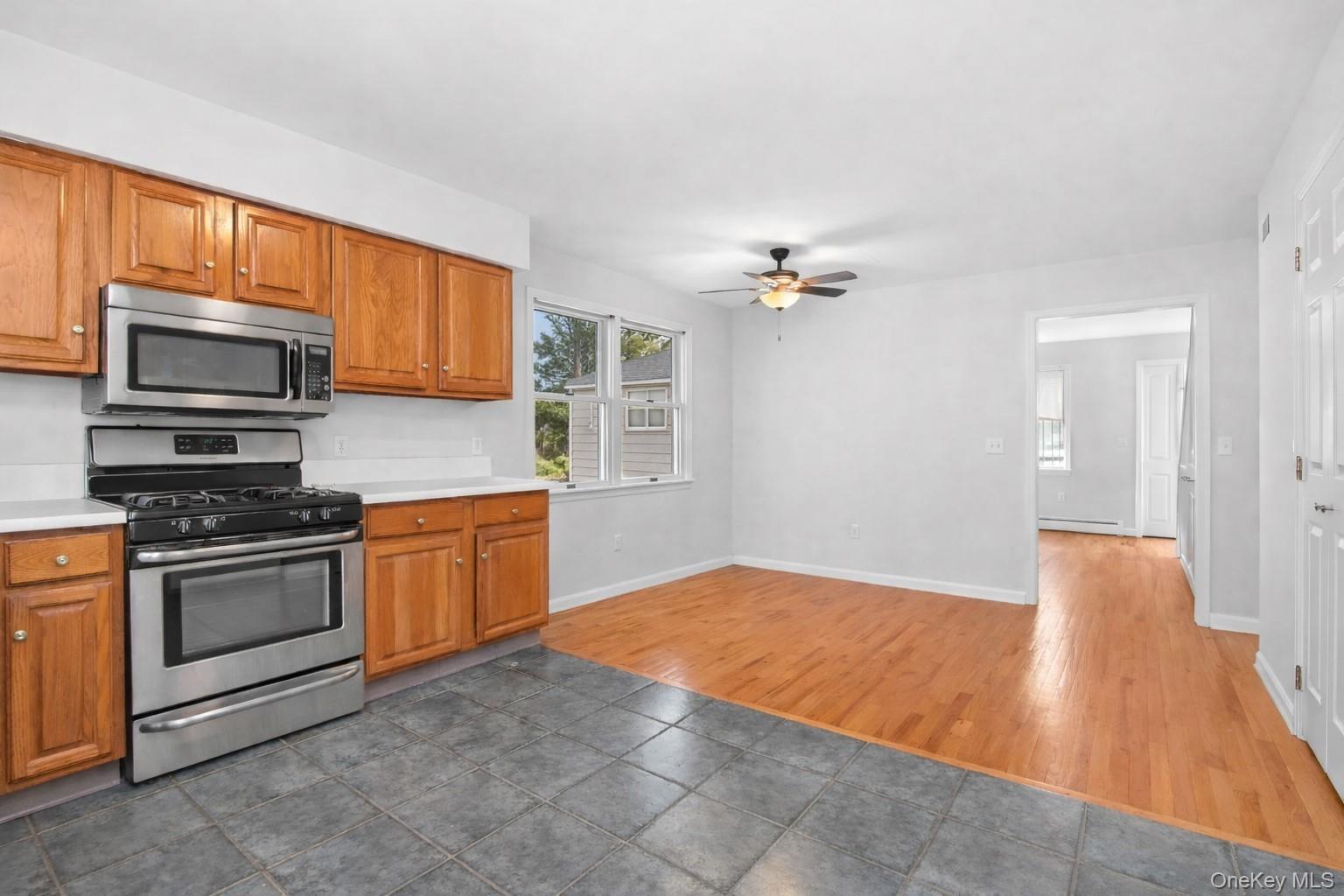 21 W Division Street – For Sale photo 8