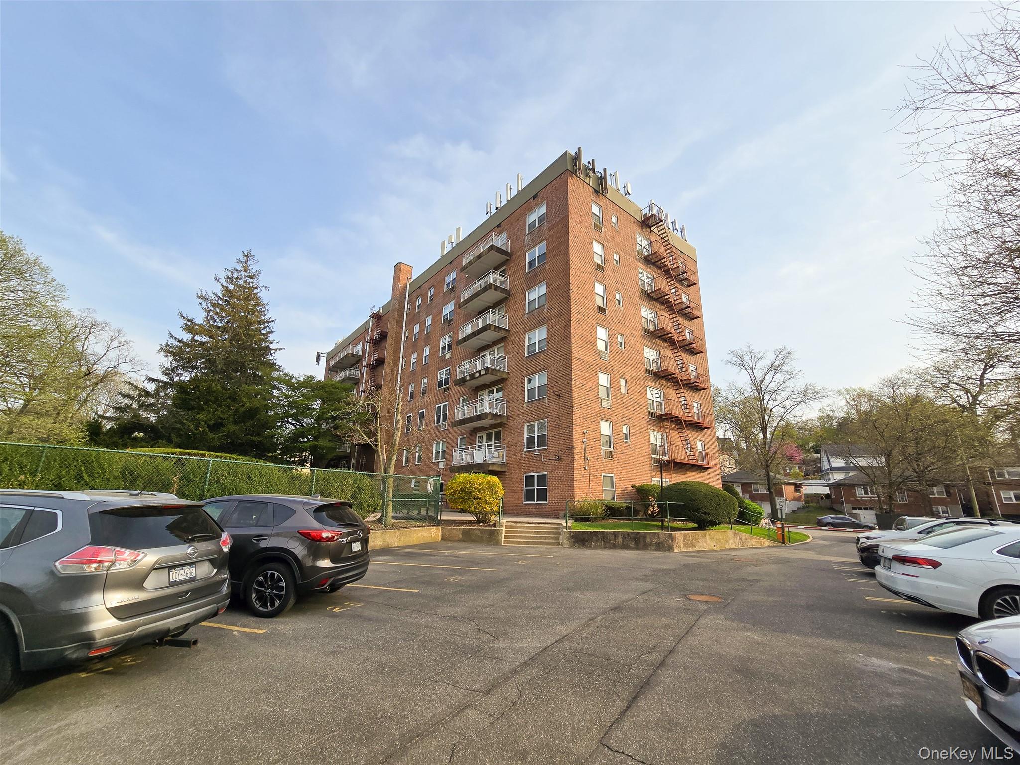 47-27 Little Neck Parkway, Unit L-2 photo 17