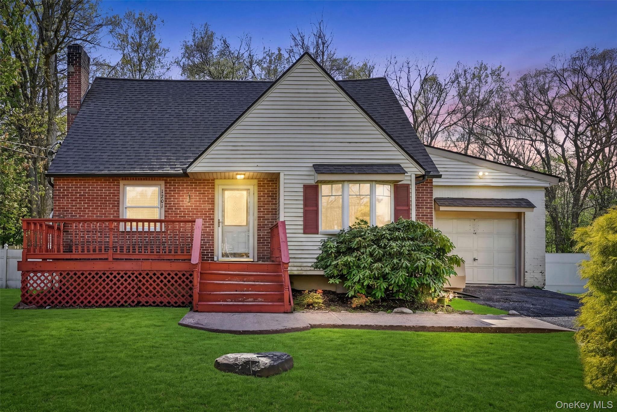 1201 Union Avenue – For Sale