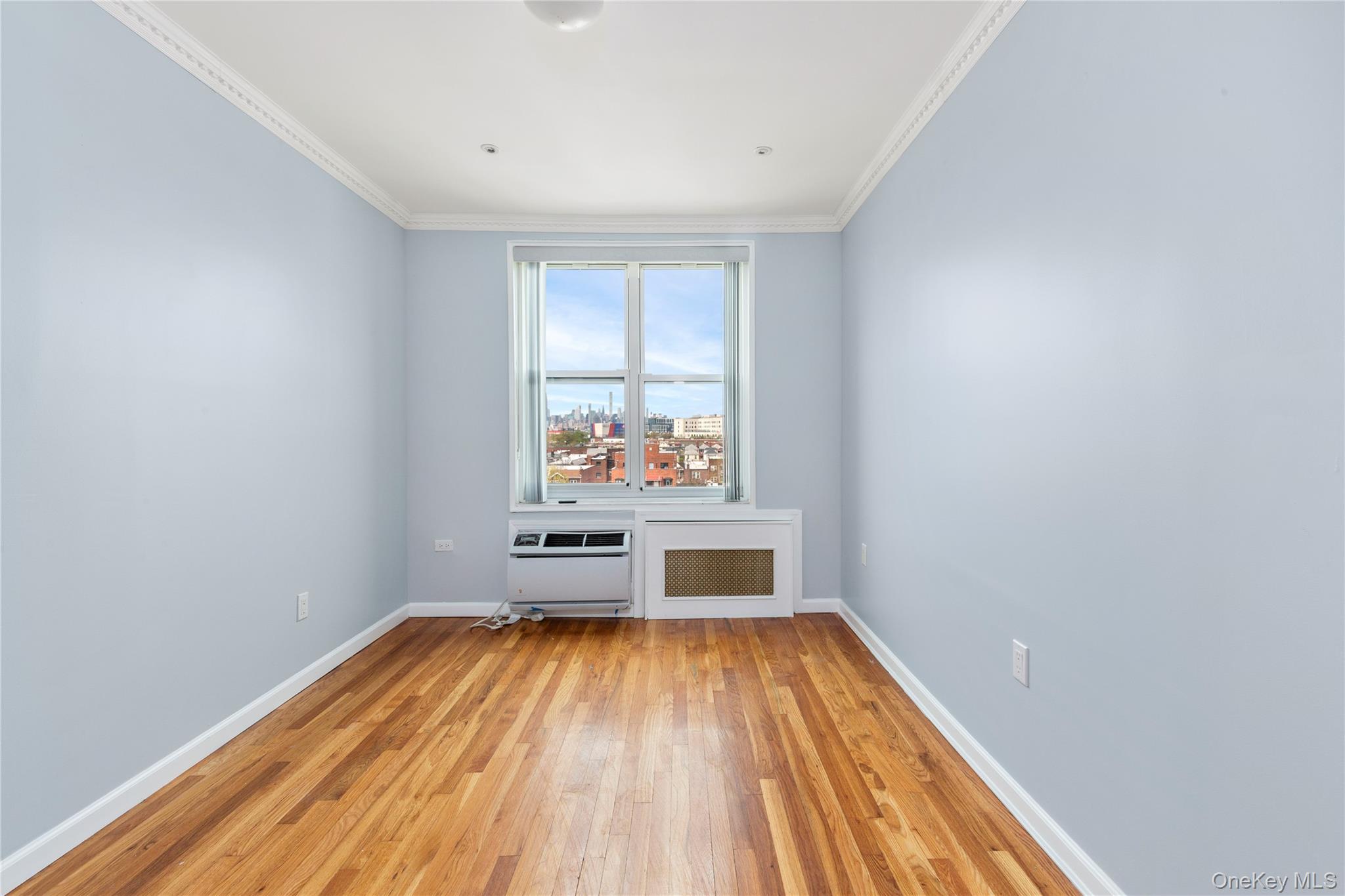 60th Street 34th Avenue, Unit 6D photo 8