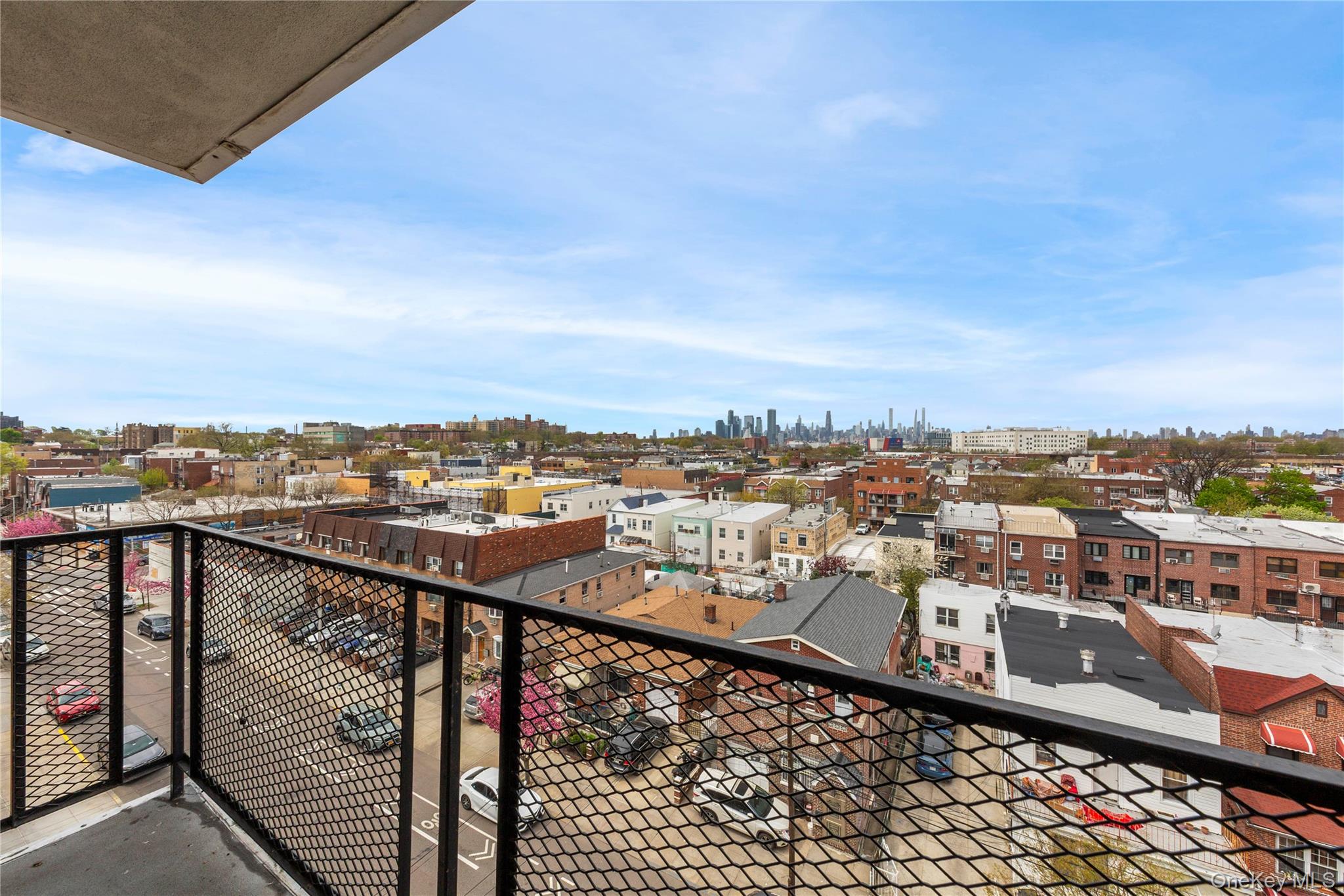 60th Street 34th Avenue, Unit 6D photo 5
